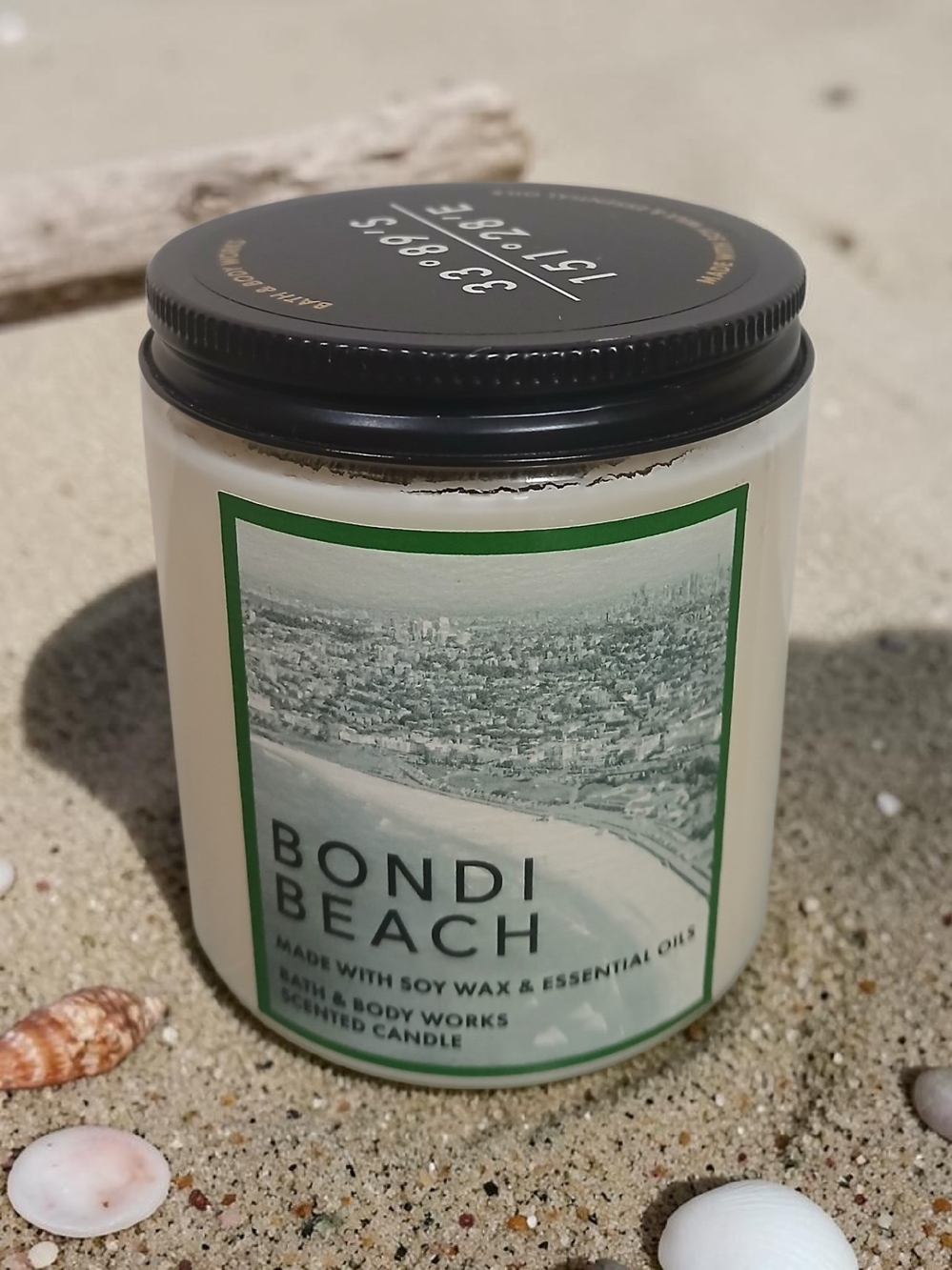 Bath & Body Works Bondi Beach Candle - Cream & Green